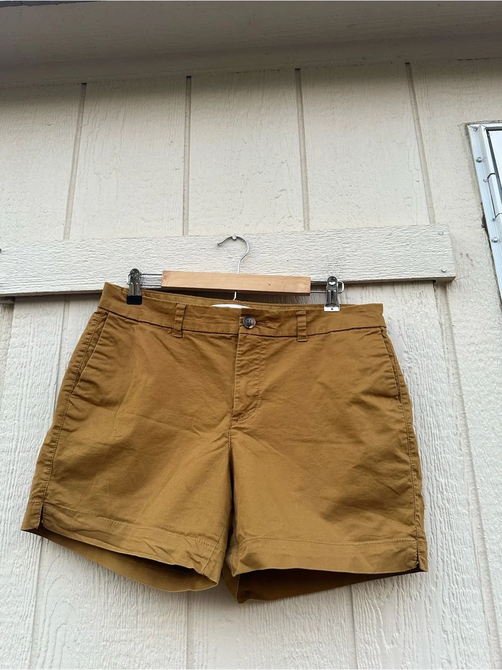 Old Navy Women’s size 10 Mustard Chino Bike Shorts
